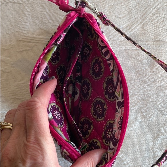 Vera Bradley Very Berry Paisley wristlet - Picture 3 of 12